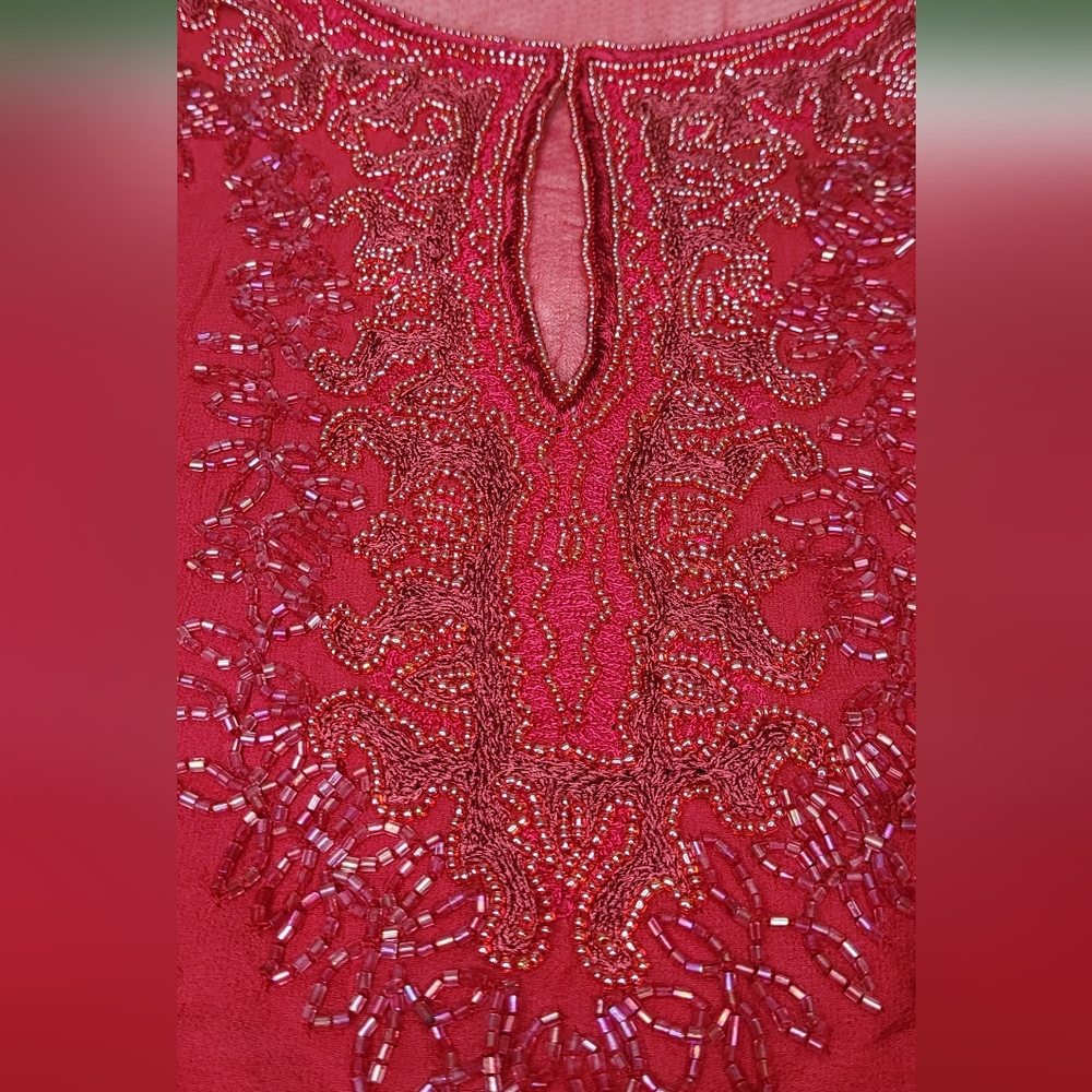 I ssue, size 8, red